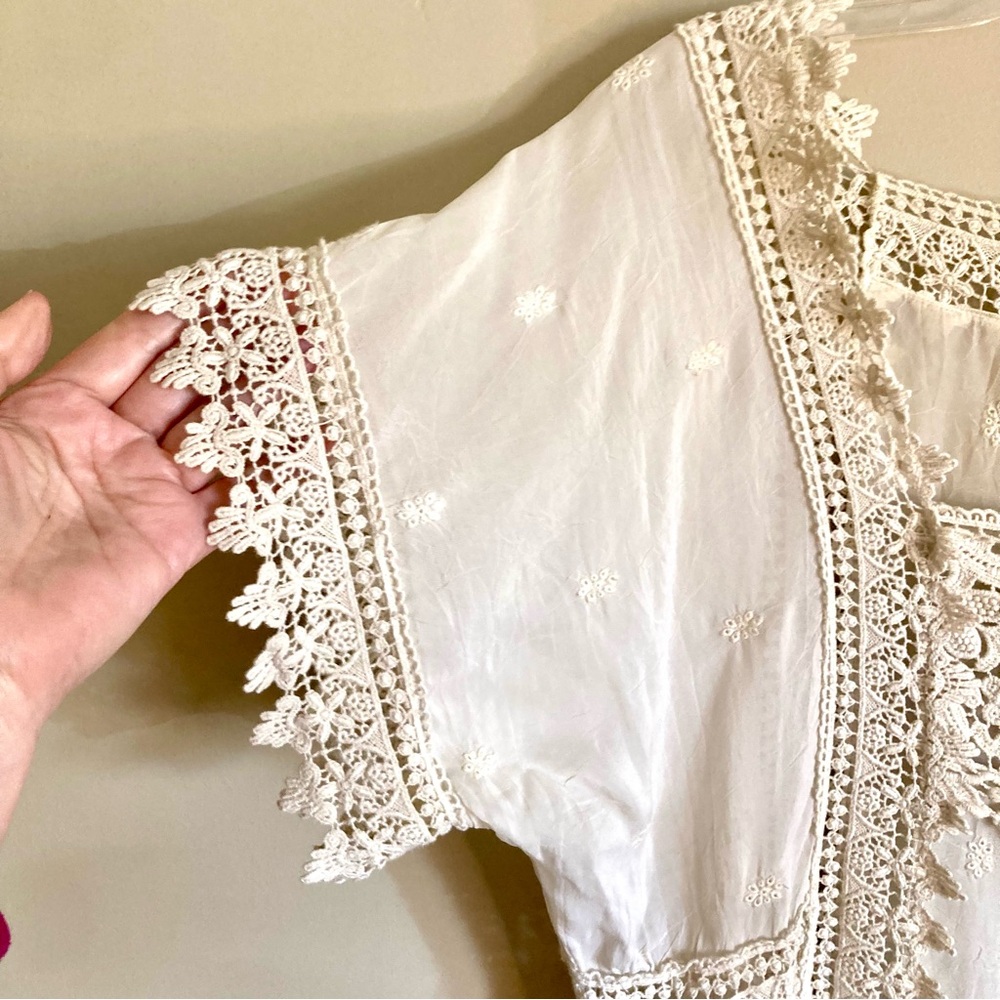 Johnny Was Cream Crochet Lace Short Sleeve Blouse - Picture 5 of 11